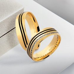 Inspirada no amor para celebrar e viver!A Coleção de alianças e joias Swag traz um trabalho deli