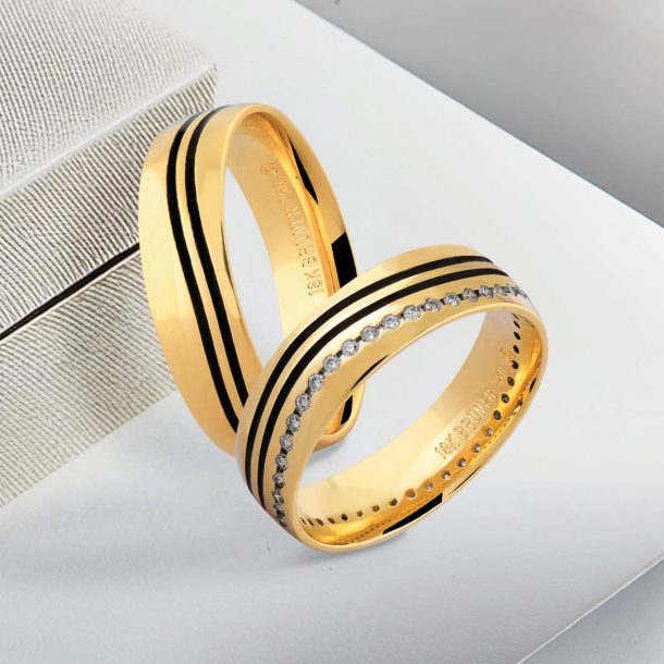 Inspirada no amor para celebrar e viver!A Coleção de alianças e joias Swag traz um trabalho deli