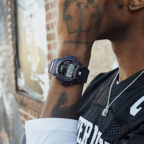 DW-6900RL-1_wrist