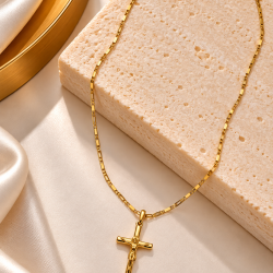 Colar Crucifixo em Ouro 18K (2)