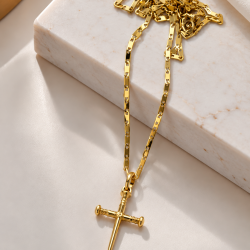 Colar Cruz Cravo em Ouro 18K (2)