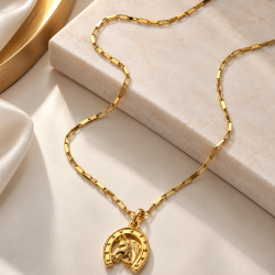 Colar Ferradura com Cavalo em Ouro 18K