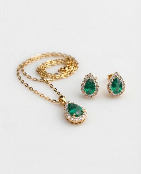 Conjunto Colar e Brincos Gota com Pedra Verde em Ouro 18K